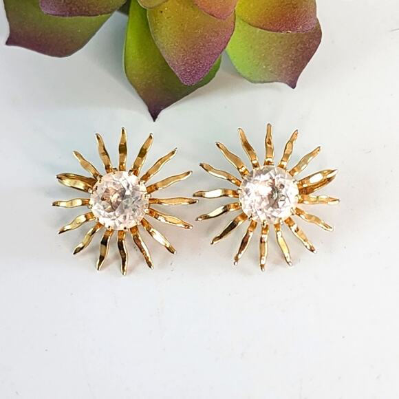 Vintage Golden Flower Sarah Coventry Clip On Earrings - Picture 1 of 4
